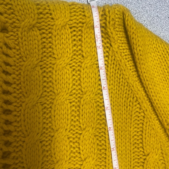 Ebby And I Gold Knitted Sweater L - Picture 8 of 9
